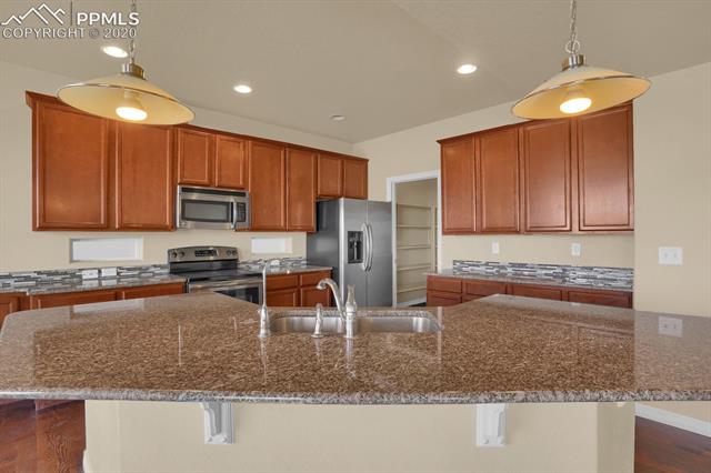 2065 Reed Grass Way Colorado Springs, CO 80915 - Photo 9 of 26 Gallery Image 9