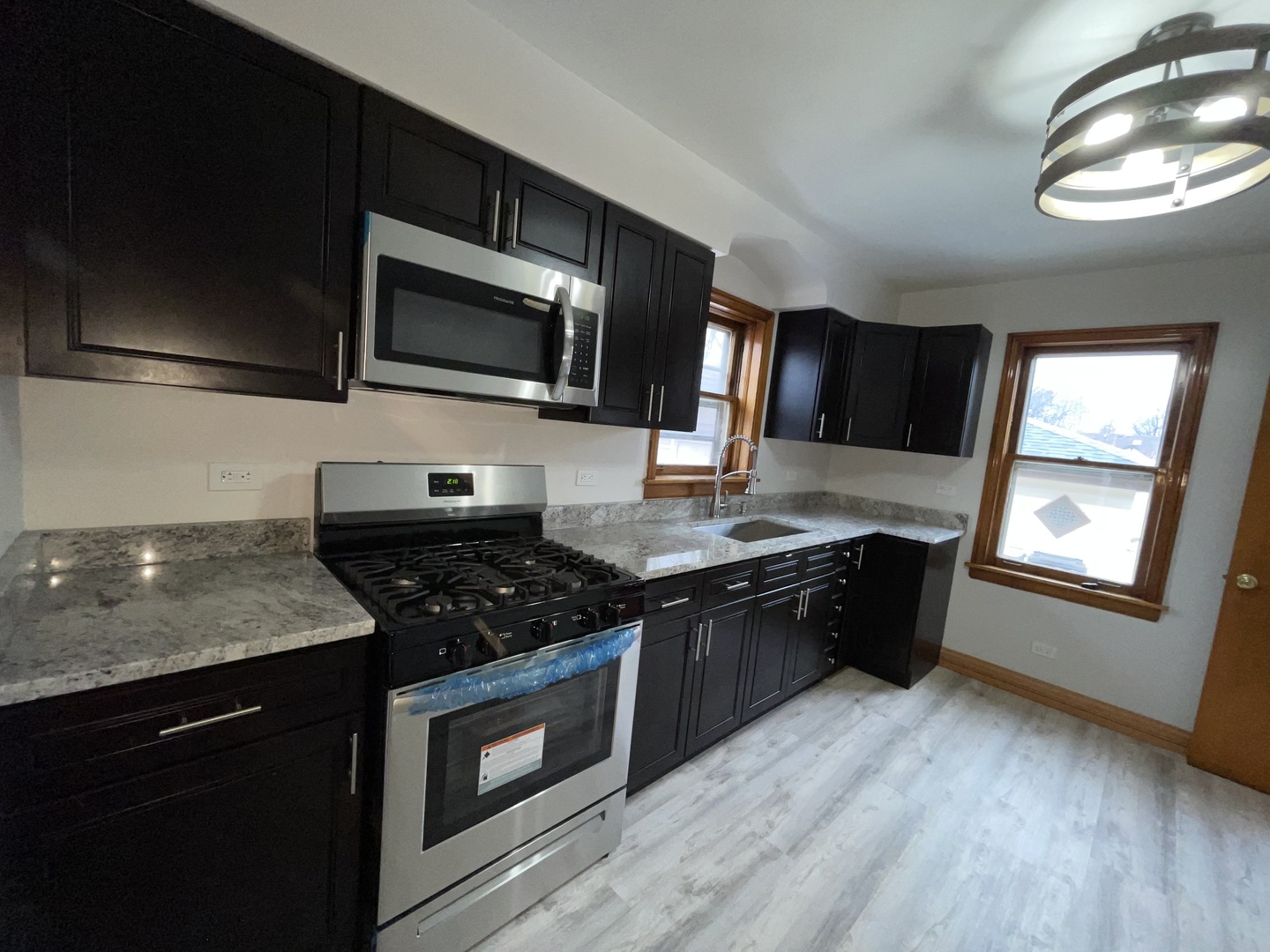 292 East Quincy Street Riverside, IL 60546 - Photo 6 of 22