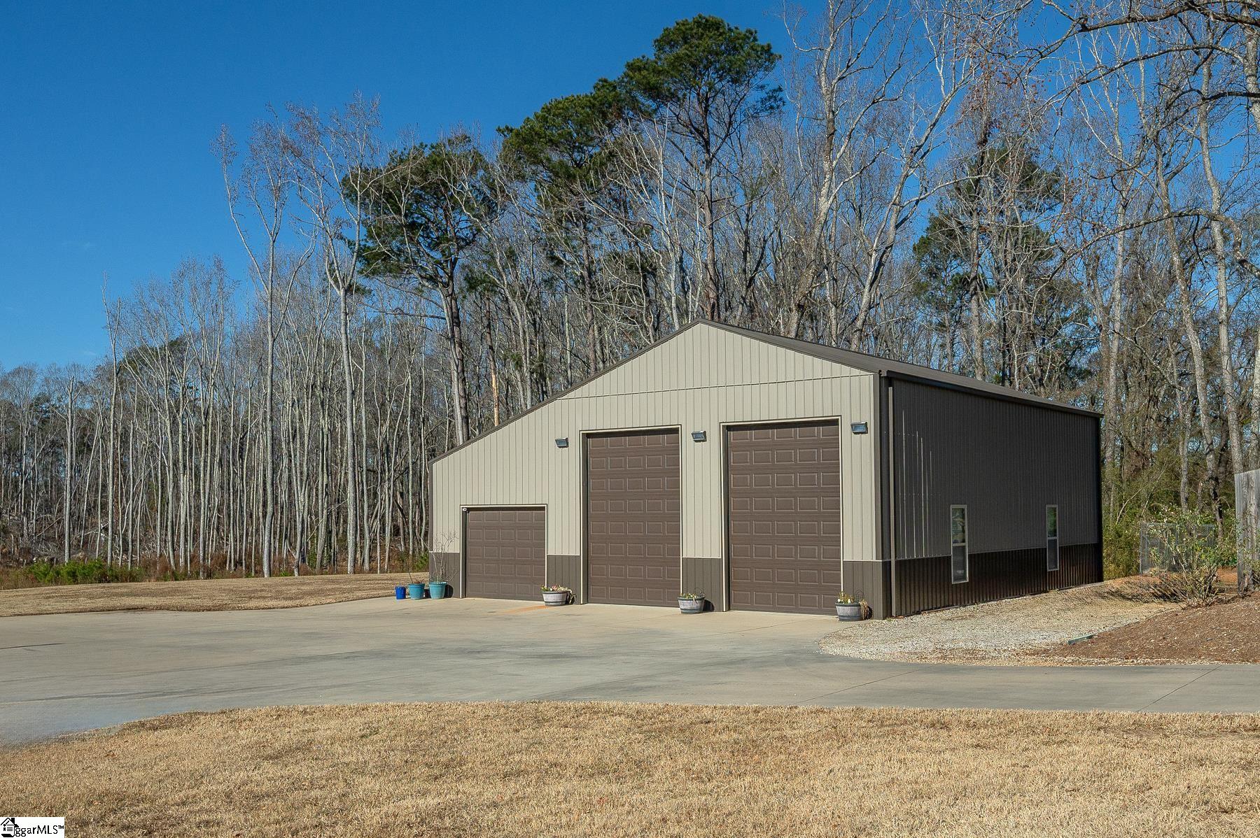 4034 Greenpond Road Gray Court, SC 29645 - Photo 11 of 47