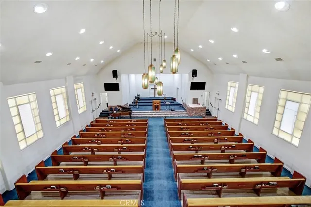 $4,999,999 | 724 South Glenoaks Boulevard, Burbank, CA 91501