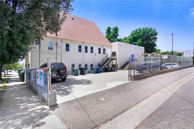 $4,999,999 | 724 South Glenoaks Boulevard, Burbank, CA 91501