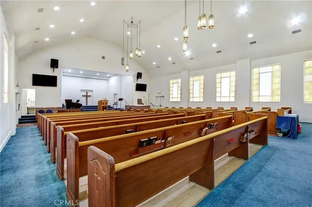 $4,999,999 | 724 South Glenoaks Boulevard, Burbank, CA 91501