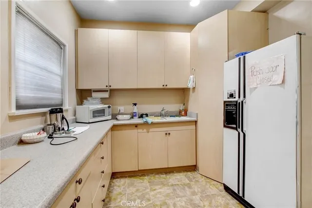 $4,999,999 | 724 South Glenoaks Boulevard, Burbank, CA 91501