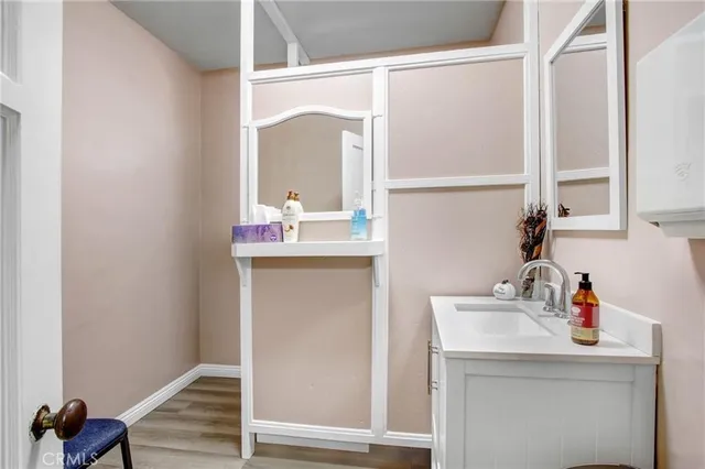 $4,999,999 | 724 South Glenoaks Boulevard, Burbank, CA 91501