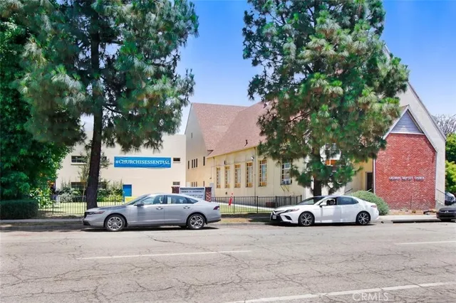 $4,999,999 | 724 South Glenoaks Boulevard, Burbank, CA 91501