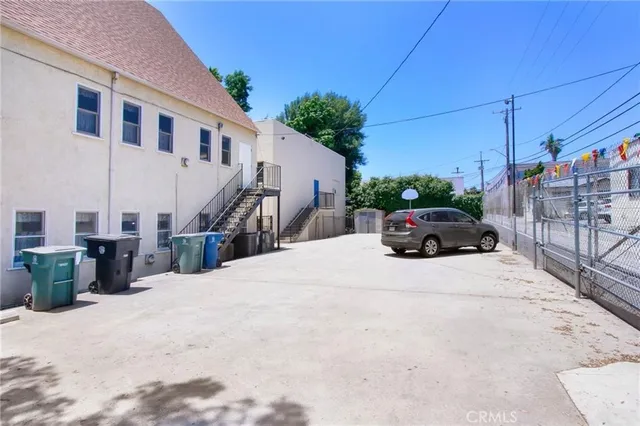 $4,999,999 | 724 South Glenoaks Boulevard, Burbank, CA 91501