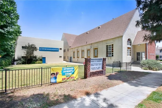 $4,999,999 | 724 South Glenoaks Boulevard, Burbank, CA 91501