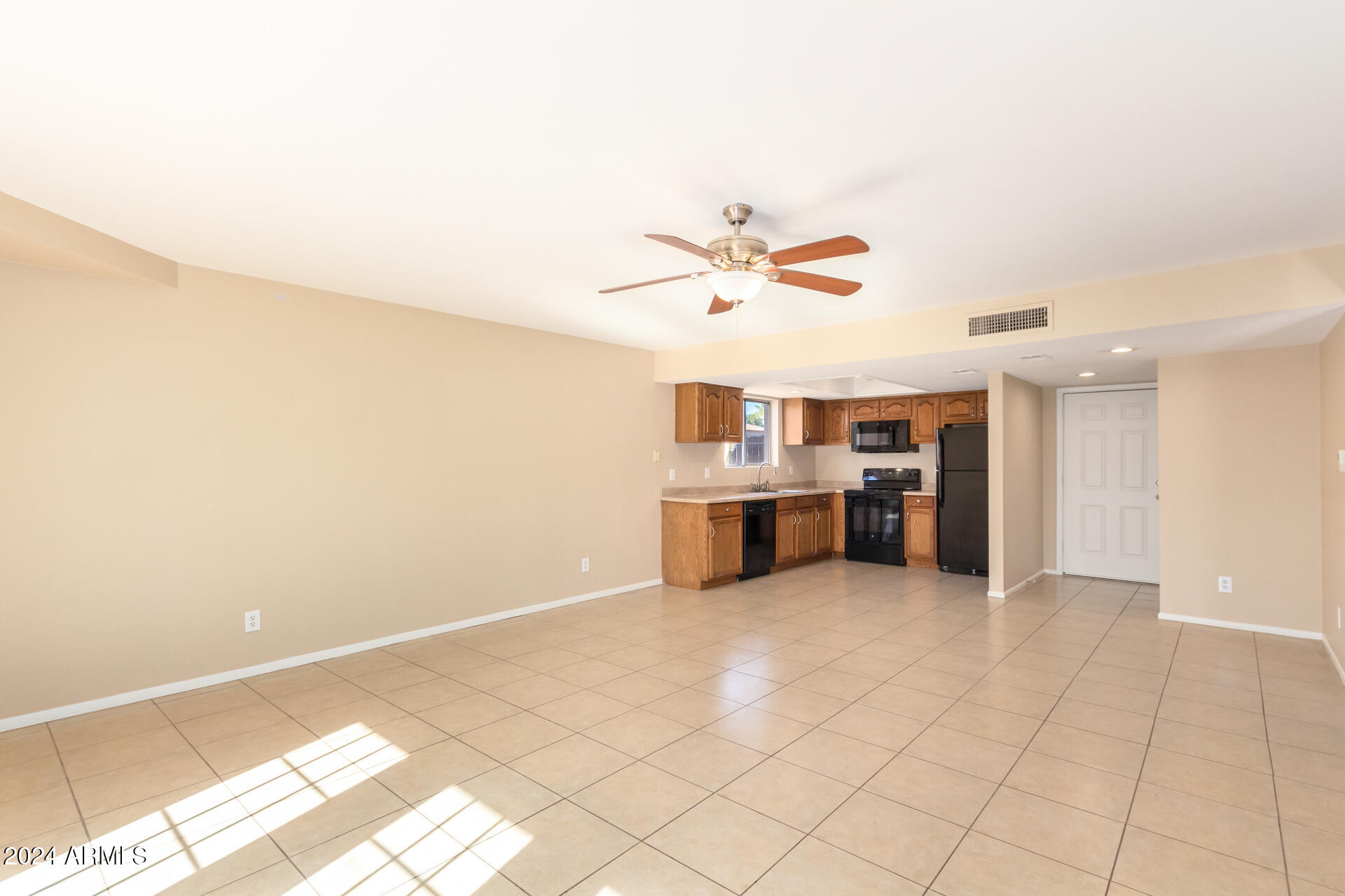 Dining Area/Kitchen
