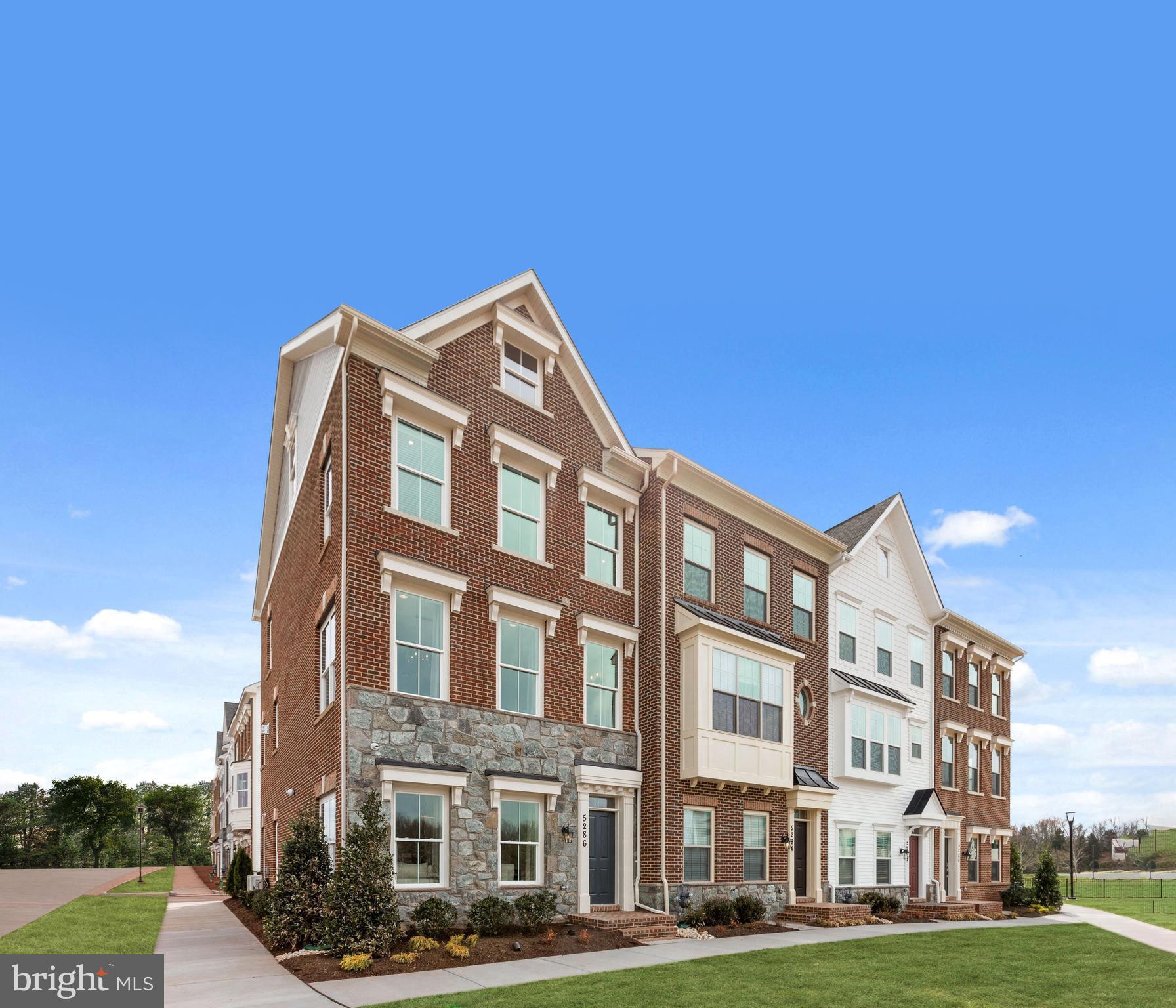 5158 Ridgeview Retreat Drive Chantilly, VA 20151 - Photo 3 of 40