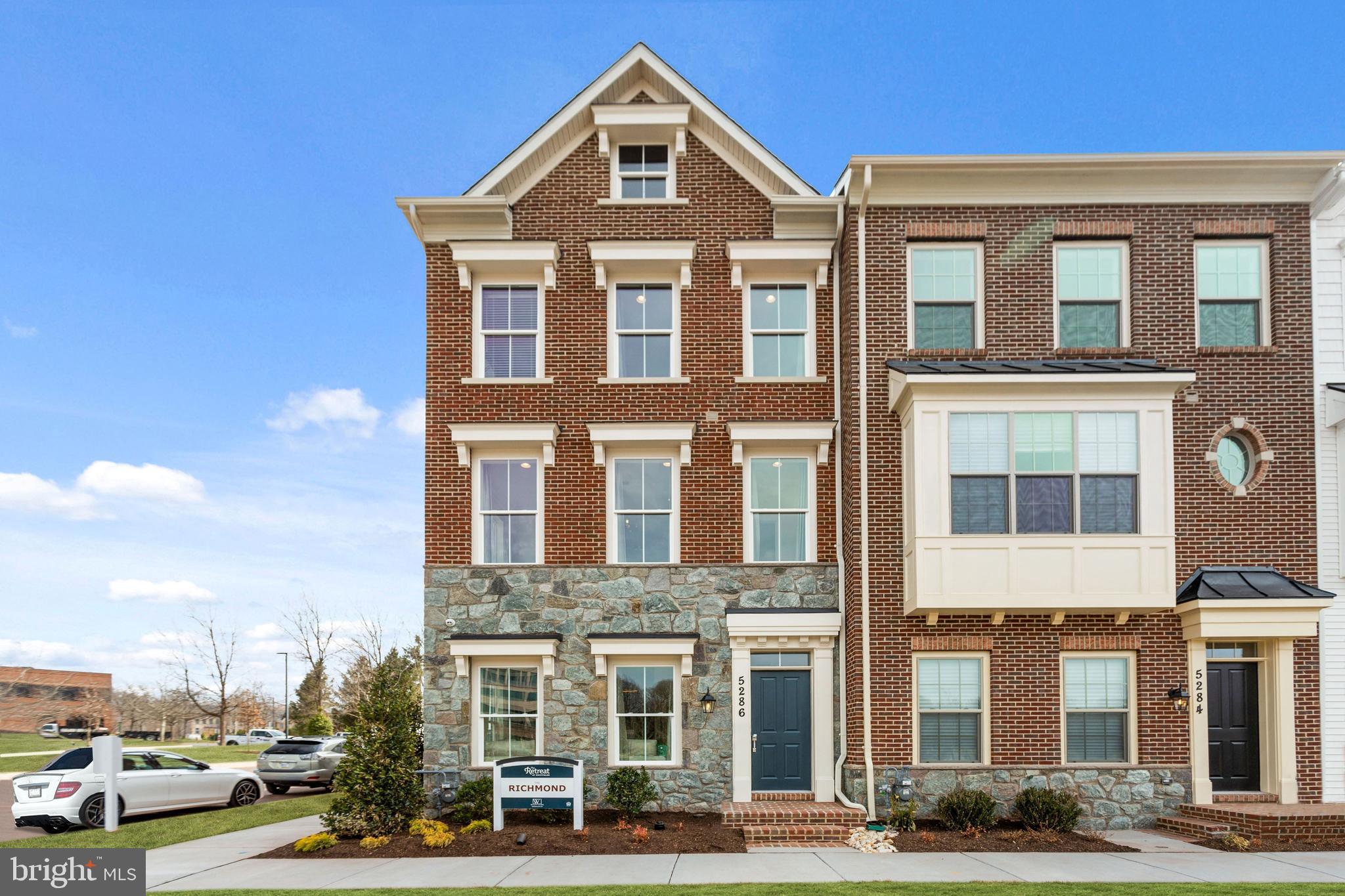 5158 Ridgeview Retreat Drive Chantilly, VA 20151 - Photo 4 of 40