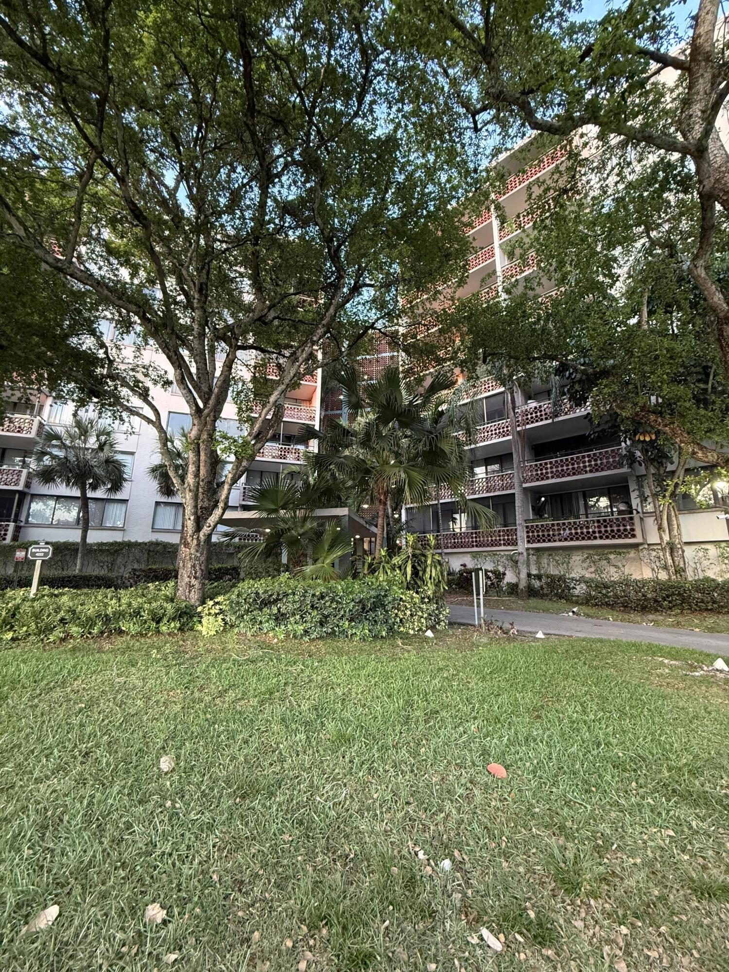 4222 Inverrary Boulevard, Unit 4118 Lauderhill, FL 33319 - Photo 13 of 13 IMG_2049