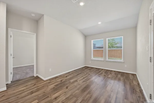 $1,895 | 3063 Mondavi Crest, Selma, TX 78154