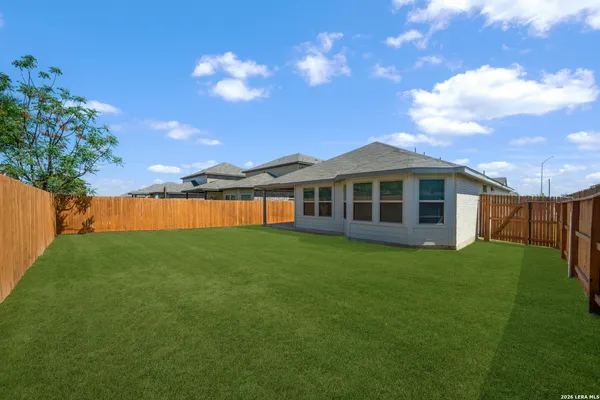 $1,895 | 3063 Mondavi Crest, Selma, TX 78154