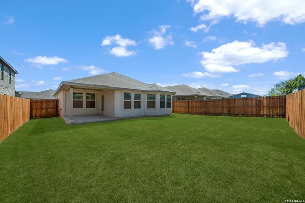 $1,895 | 3063 Mondavi Crest, Selma, TX 78154