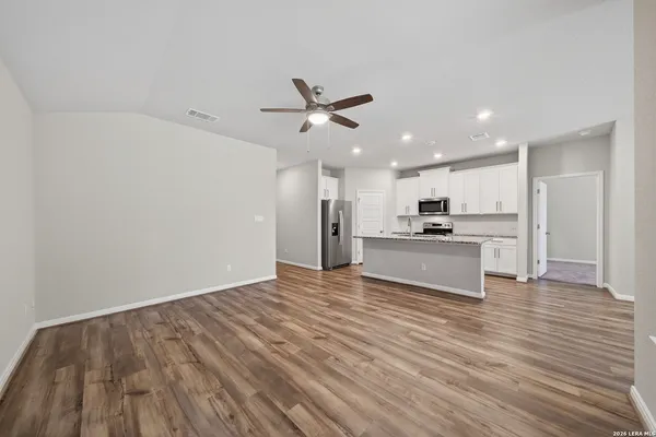 $1,895 | 3063 Mondavi Crest, Selma, TX 78154