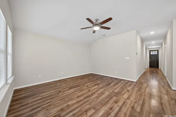 $1,895 | 3063 Mondavi Crest, Selma, TX 78154