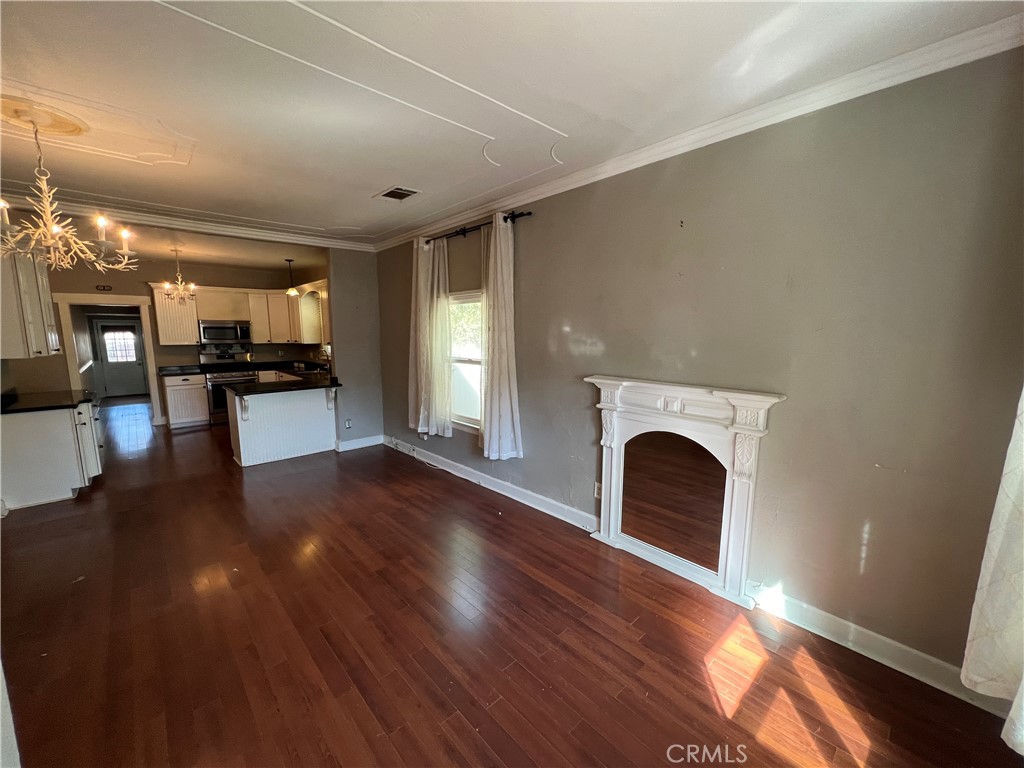 4073 Cedar Street Riverside, CA 92501 - Photo 2 of 14