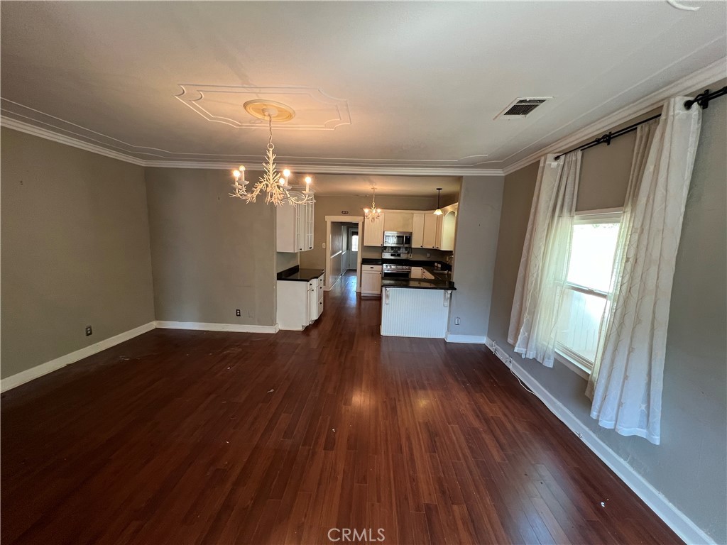 4073 Cedar Street Riverside, CA 92501 - Photo 3 of 14