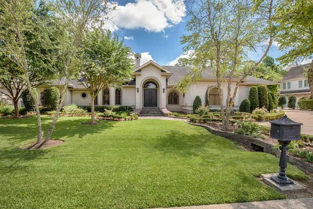 $5,000 | 611 Park Lane, Friendswood, TX 77546