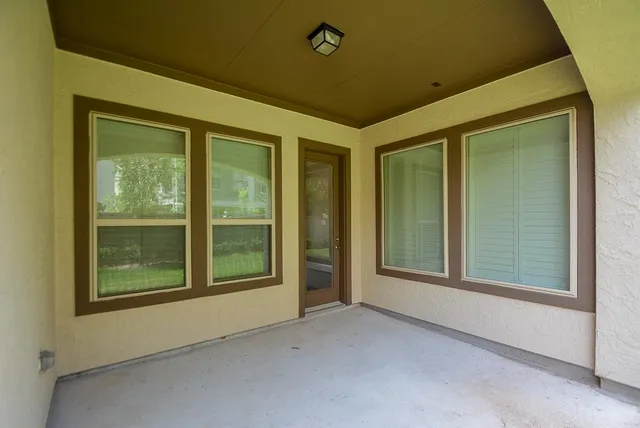 a view of an entrance of the house