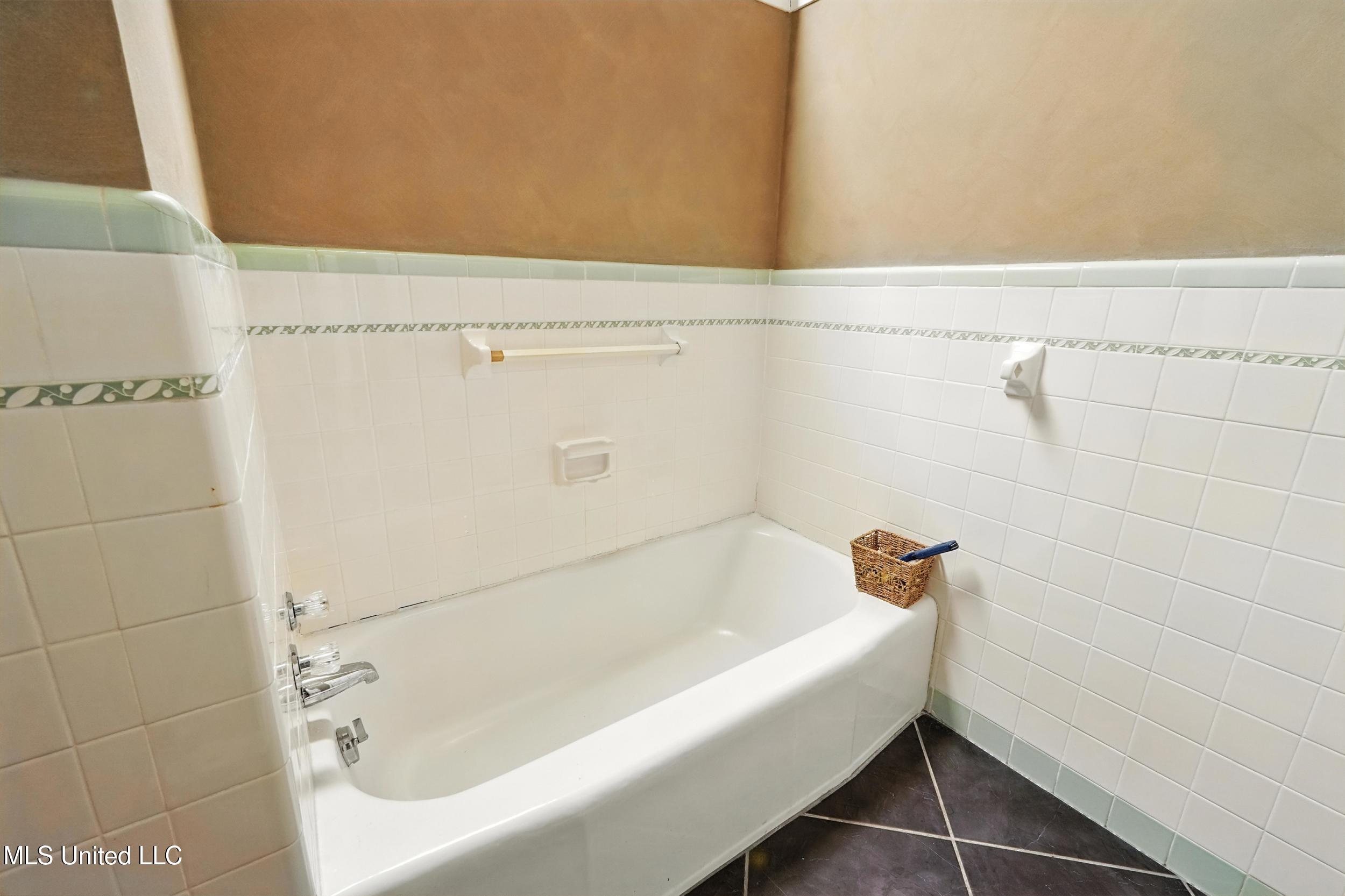 611 West 2nd Avenue Wiggins, MS 39577 - Photo 16 of 40 16_master bath 2