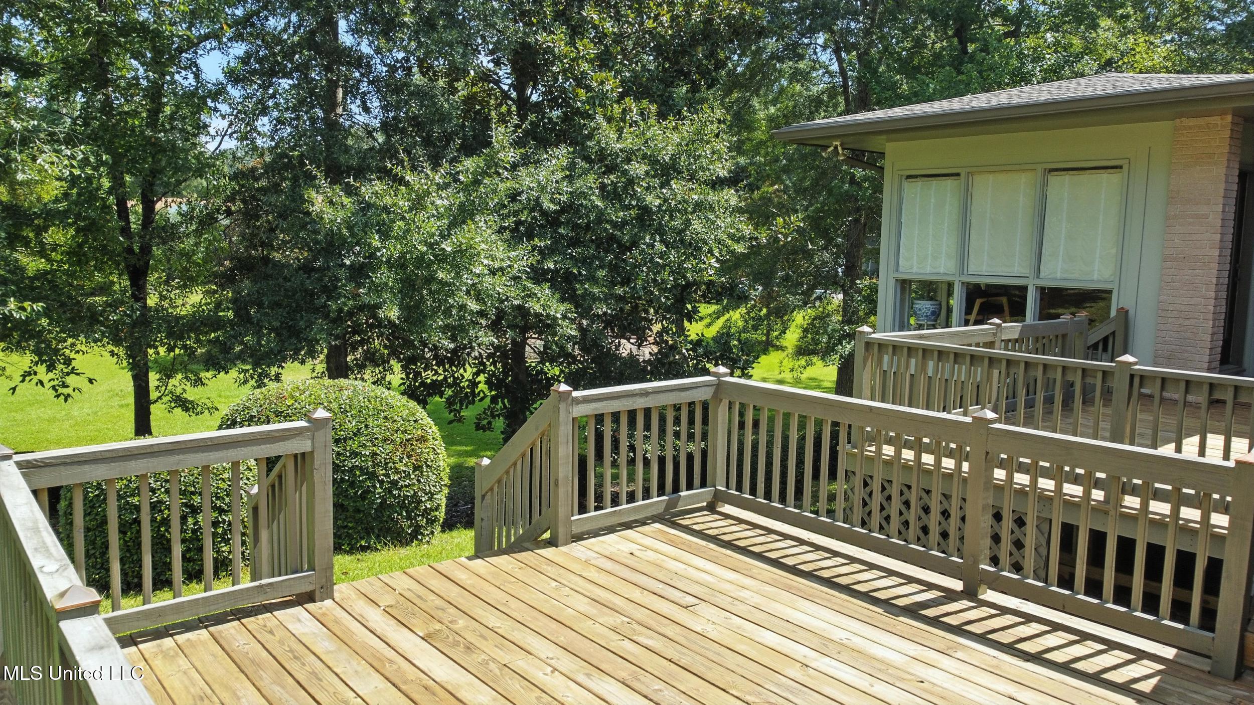 611 West 2nd Avenue Wiggins, MS 39577 - Photo 29 of 40 29_deck 1