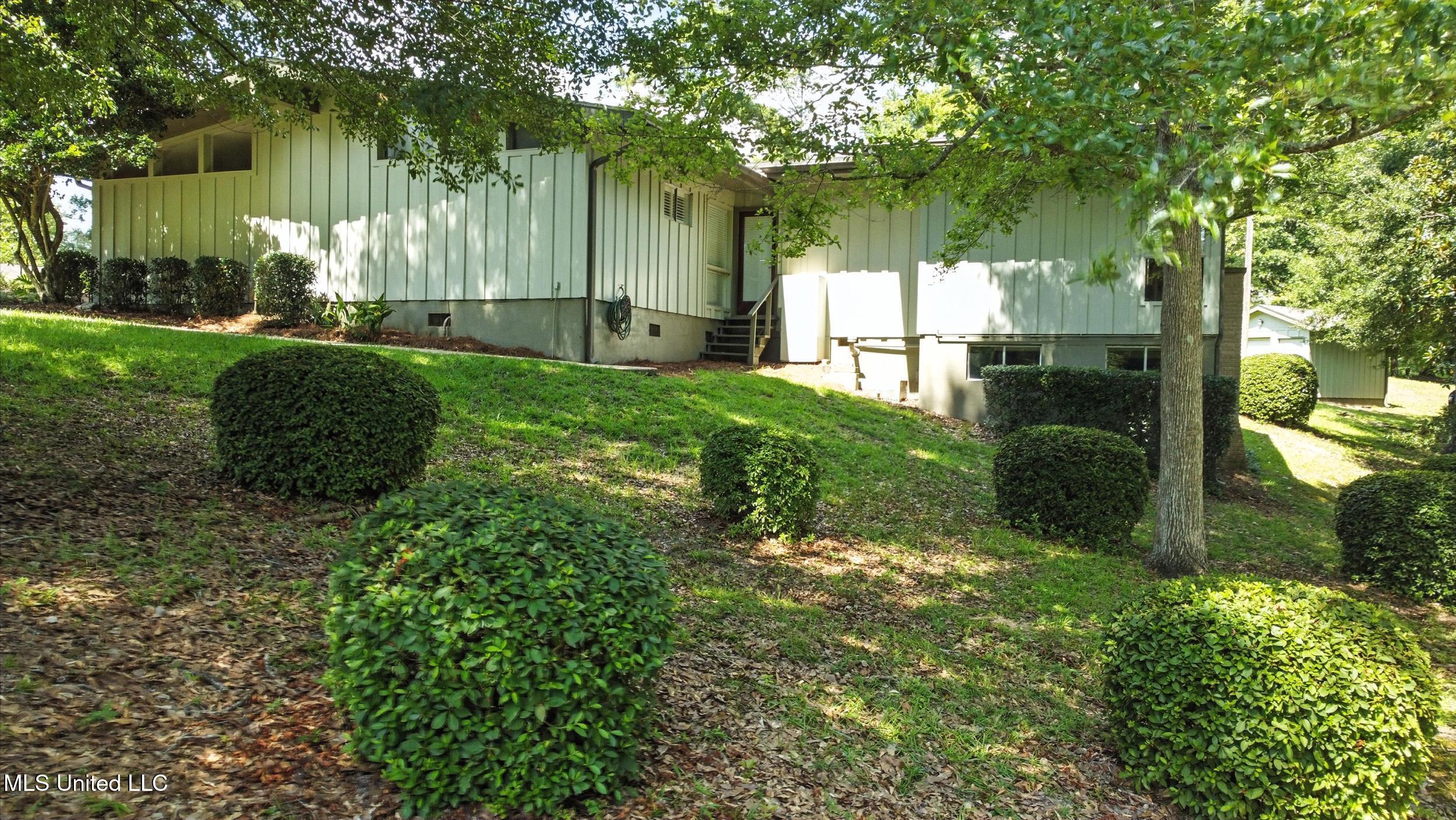 611 West 2nd Avenue Wiggins, MS 39577 - Photo 32 of 40 32_back yard 3
