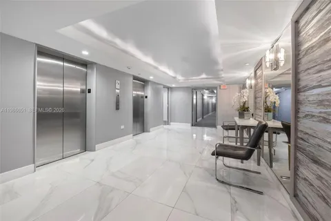 $695,000 | 5055 Collins Avenue, Unit 5M, Miami Beach, FL 33140