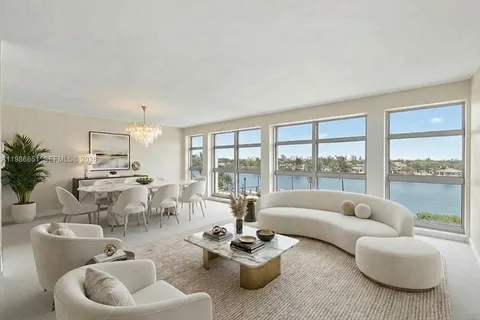 $695,000 | 5055 Collins Avenue, Unit 5M, Miami Beach, FL 33140