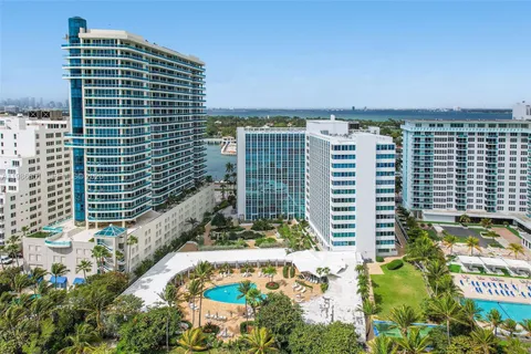 $695,000 | 5055 Collins Avenue, Unit 5M, Miami Beach, FL 33140