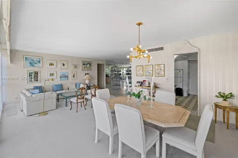 $695,000 | 5055 Collins Avenue, Unit 5M, Miami Beach, FL 33140