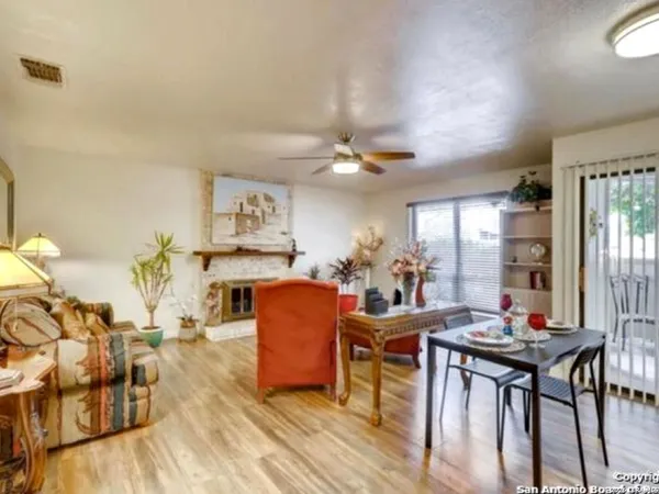 $1,300 | 11843 Braesview, Unit 309C, San Antonio, TX 78231