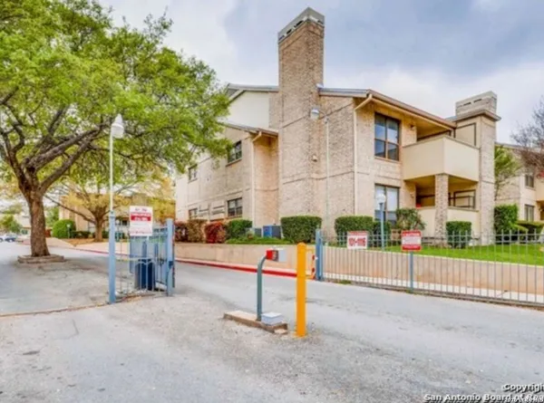 $1,300 | 11843 Braesview, Unit 309C, San Antonio, TX 78231