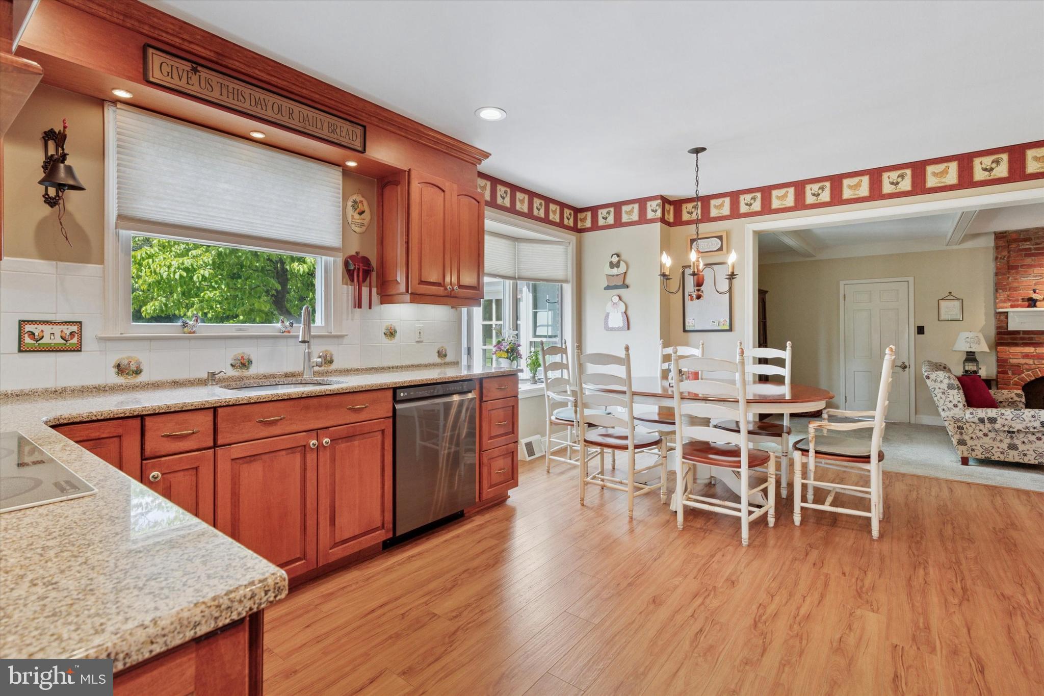 7 Taylor Lane Doylestown, PA 18902 - Photo 4 of 35