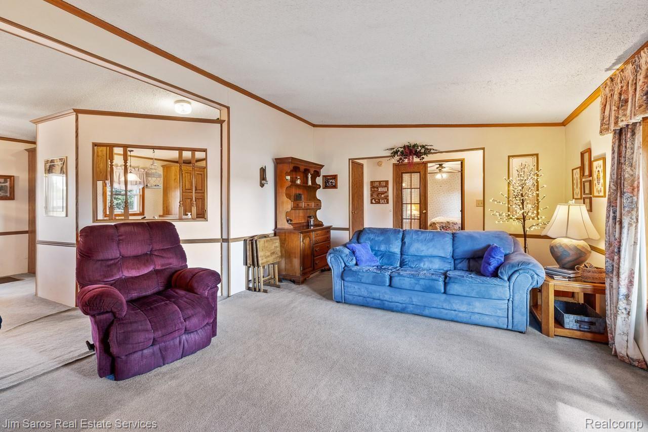4990 Addison Road Jonesville, MI 49250 - Photo 8 of 26 4990 Addison Rd - 1008.jpg