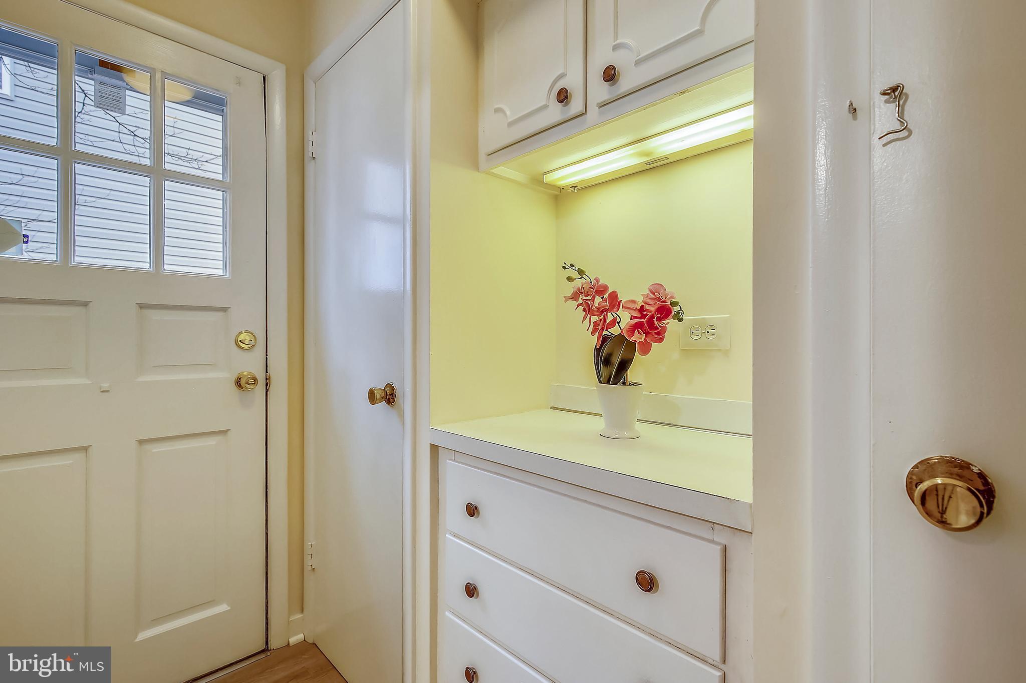 6 Devon Road Silver Spring, MD 20910 - Photo 16 of 38 Mud room niche