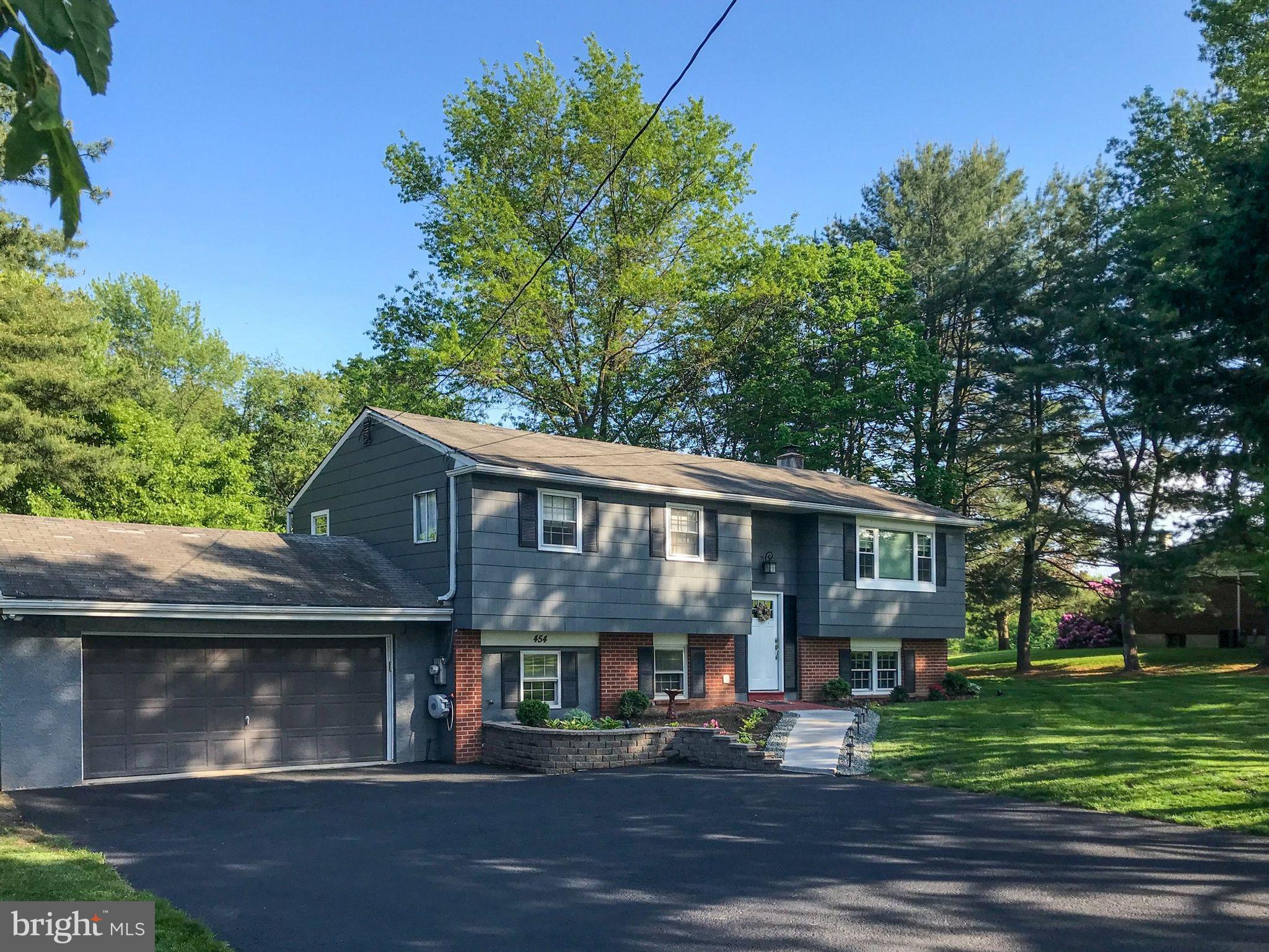 454 Moyer Road Harleysville, PA 19438 - Photo 2 of 35 Front side view with 2 car attached garage