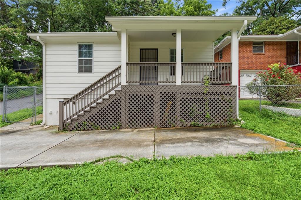 226 Thornton Street Southwest Atlanta, GA 30315 - Photo 2 of 15