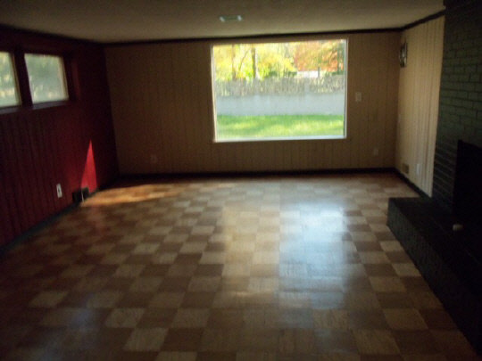 4209 Spring Creek Road Rockford, IL 61107 - Photo 8 of 11 a view of an empty room with a window