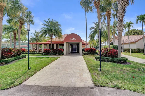 $740,000 | 23417 Water Circle, Boca Raton, FL 33486