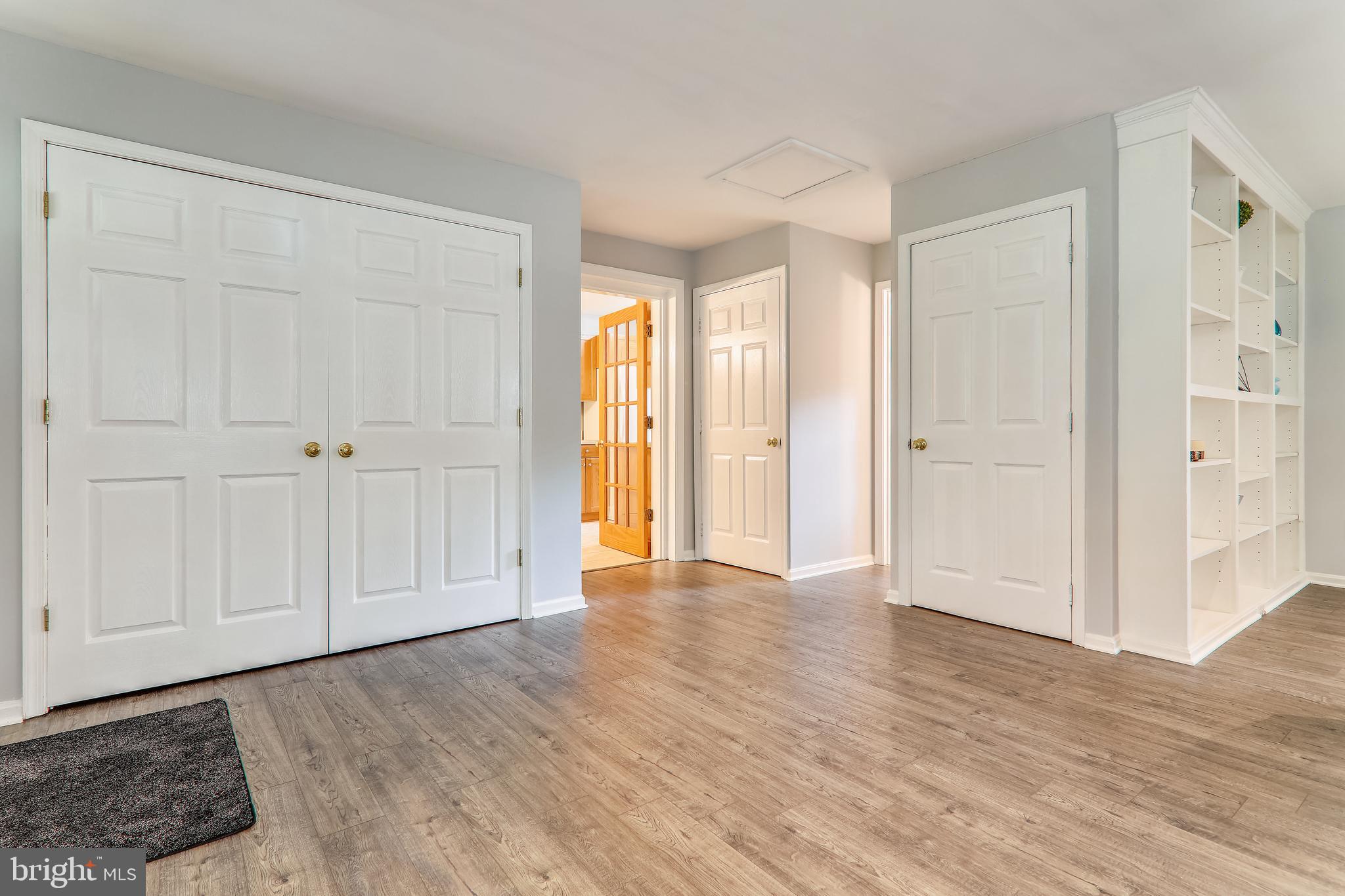 2812 Derek Road Alexandria, VA 22306 - Photo 10 of 54 Inviting entry with large closet