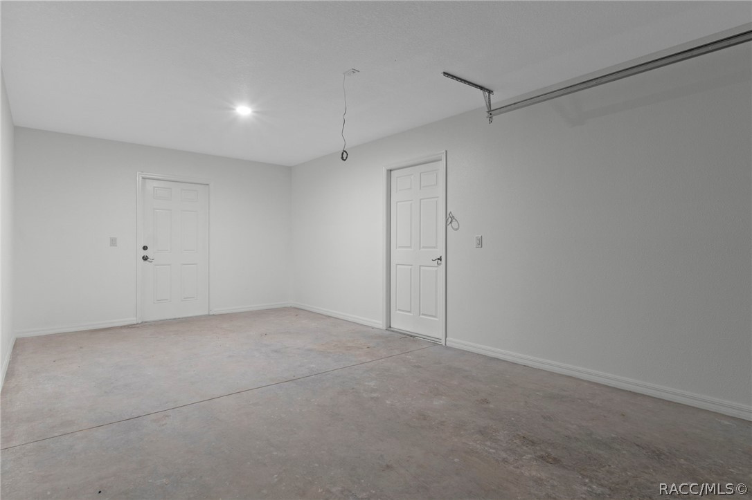 2159 West Nicholas Shane Drive Dunnellon, FL 34434 - Photo 35 of 38 Garage