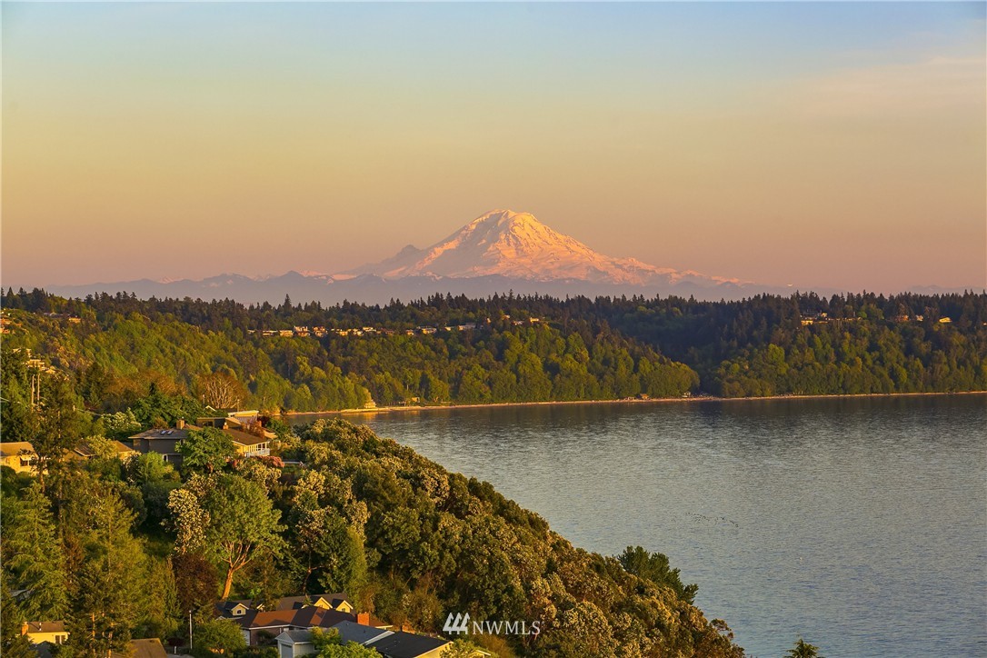 4221 Southwest 109th Street Seattle, WA 98146 - Photo 17 of 25 Gallery Image 17