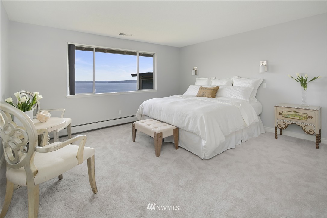 4221 Southwest 109th Street Seattle, WA 98146 - Photo 9 of 25 Gallery Image 9