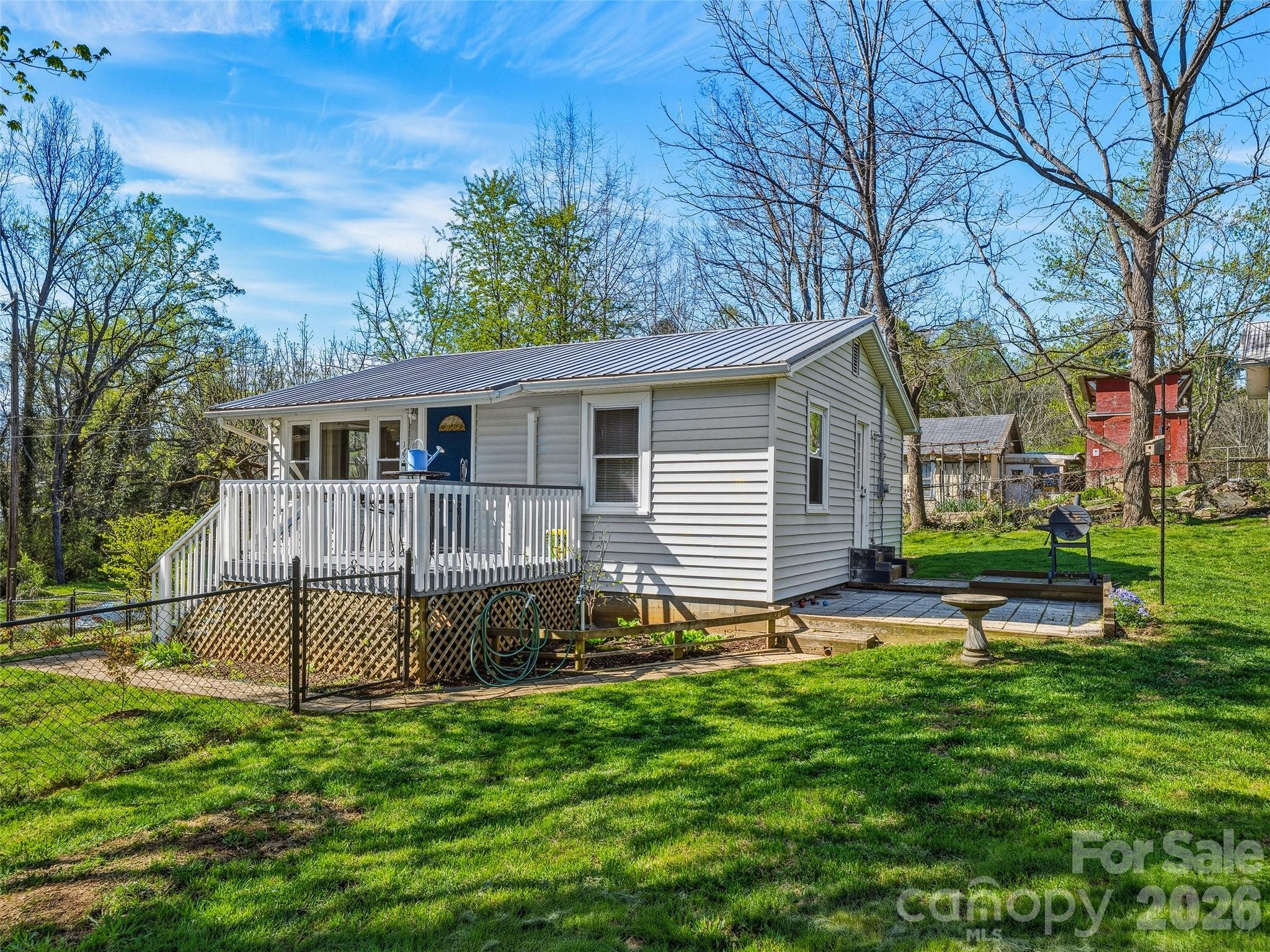 125 Lower Edgewood Road Candler, NC 28715 - Photo 2 of 24