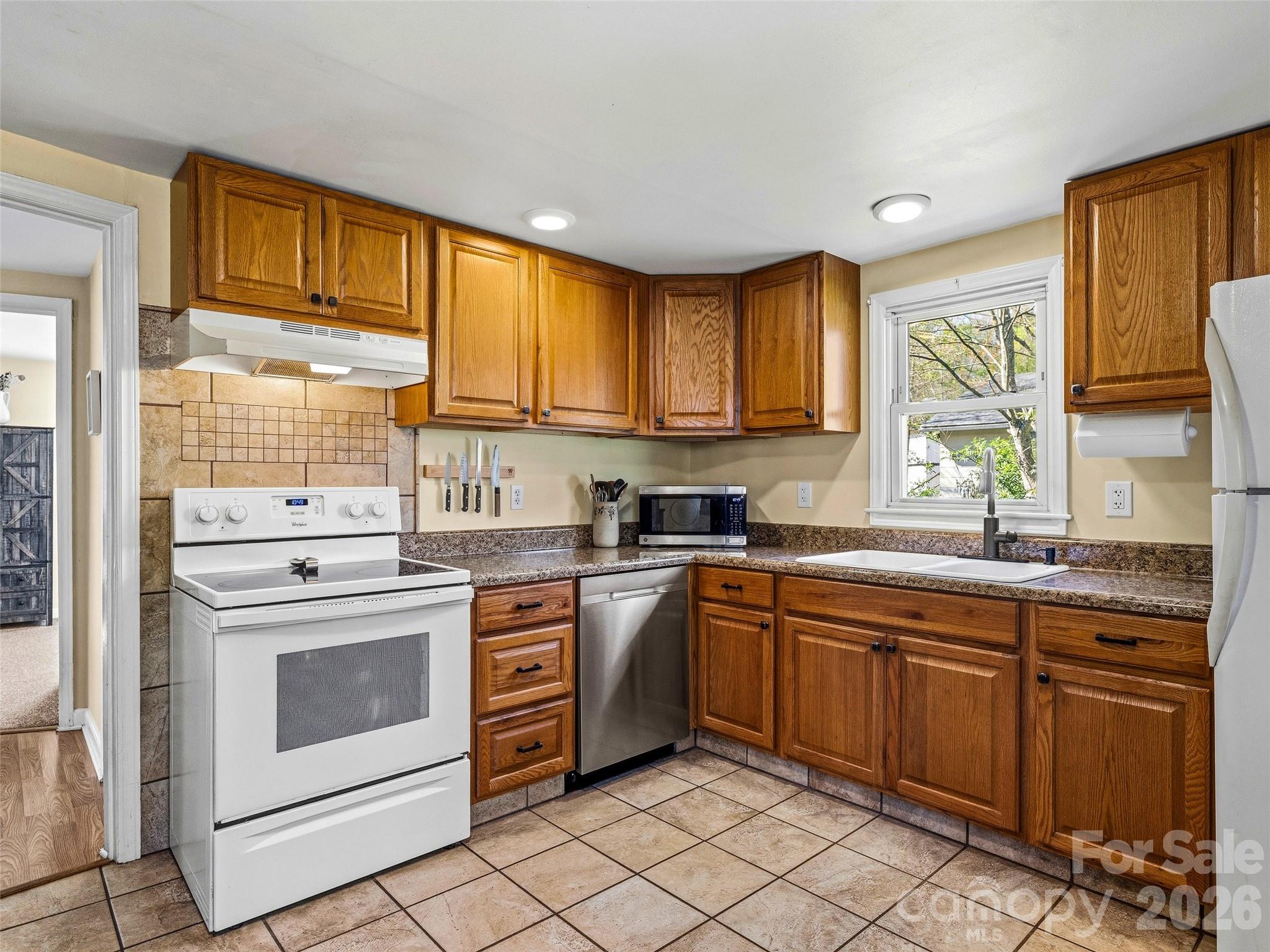 125 Lower Edgewood Road Candler, NC 28715 - Photo 10 of 24