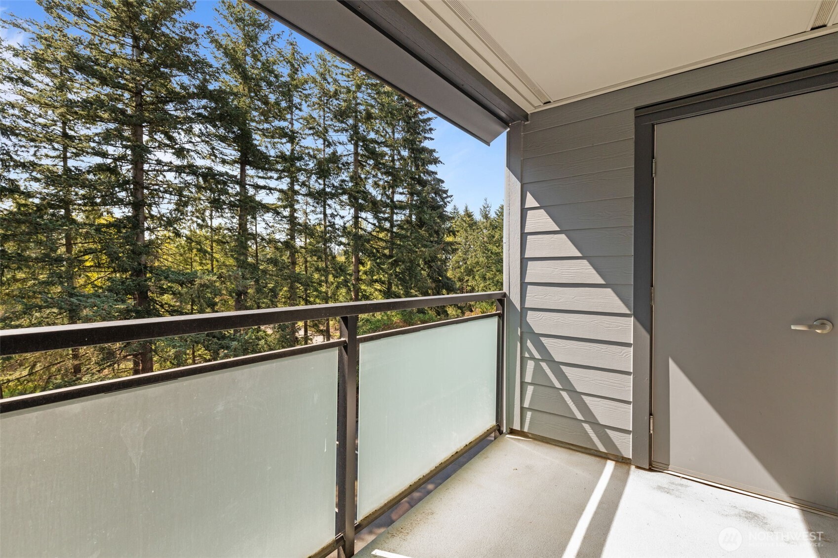 2517 Northeast 4th Street, Unit 523 Renton, WA 98056 - Photo 14 of 32 a view of balcony