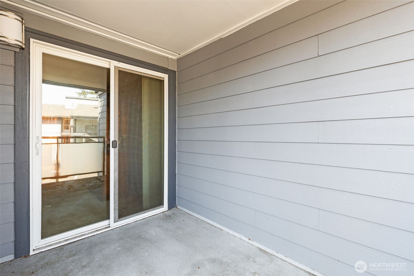 2517 Northeast 4th Street, Unit 523 Renton, WA 98056 - Photo 23 of 32 a view of front door