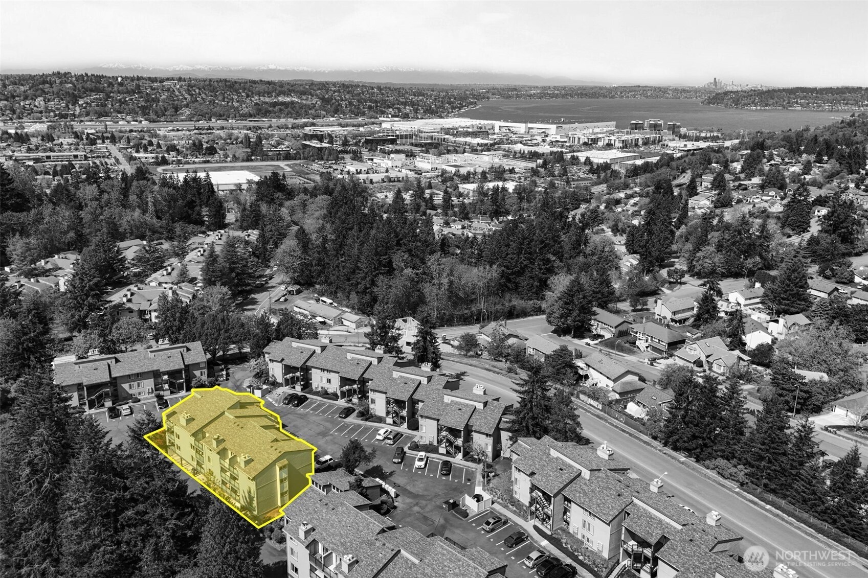 2517 Northeast 4th Street, Unit 523 Renton, WA 98056 - Photo 31 of 32 an aerial view of multiple house