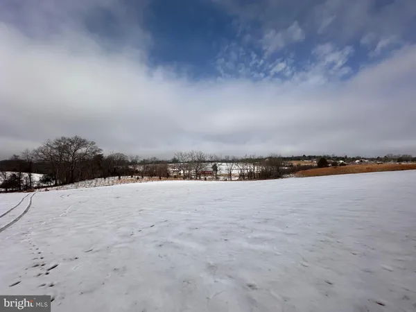 a view of outdoor space and city view